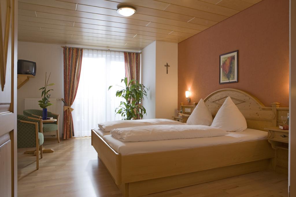Gasthof Zur Burg Ewattingen Habitación foto